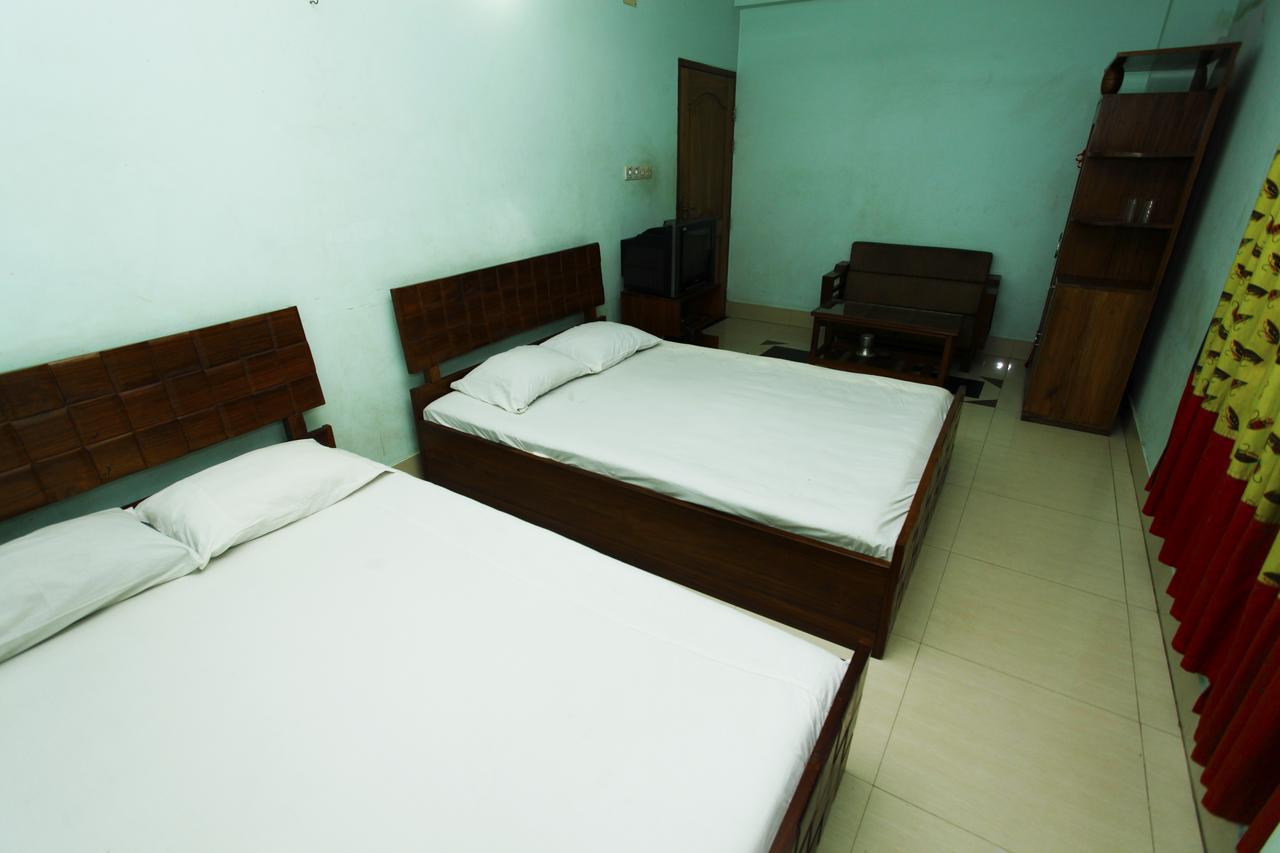 Hotel Star Park Dakhin Kattali 部屋 写真
