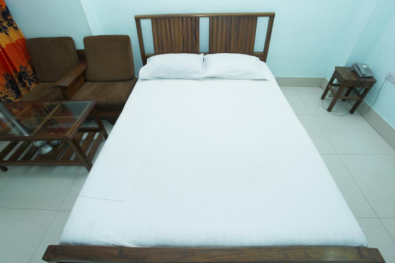 Hotel Star Park Dakhin Kattali 部屋 写真