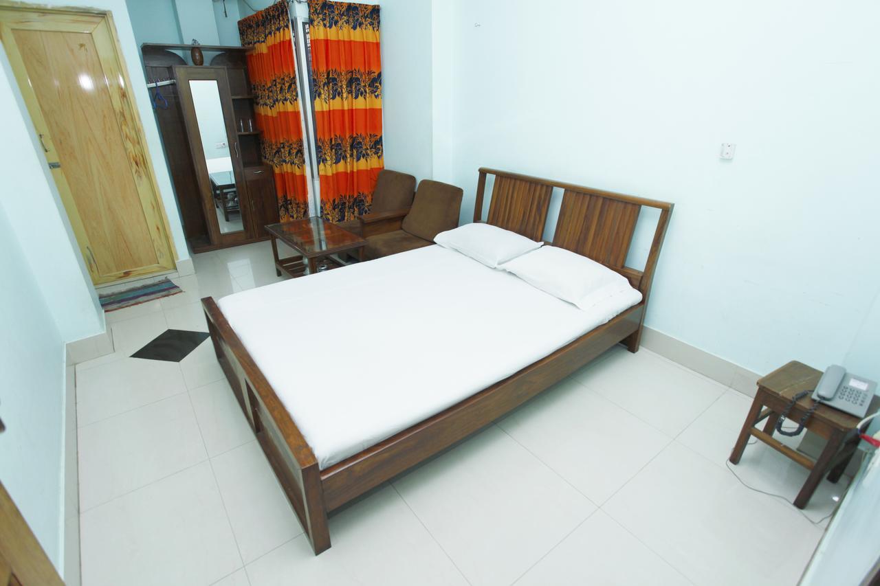Hotel Star Park Dakhin Kattali 部屋 写真