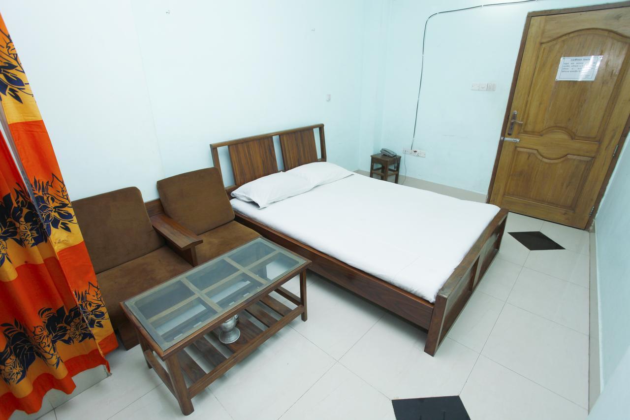 Hotel Star Park Dakhin Kattali 部屋 写真